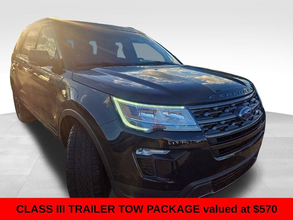 Used 2019 Ford Explorer XLT w/ Equipment Group 202A AWD/4WD image 7