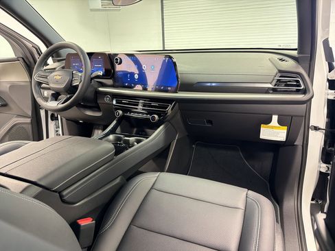 New 2026 Chevrolet Traverse LT FWD image 29