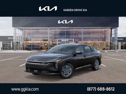 New 2025 Kia K4 LX