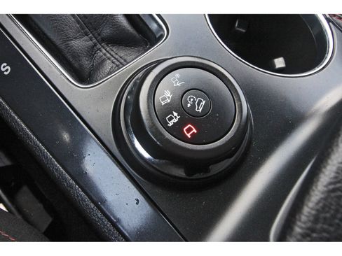 Used 2018 Ford Explorer XLT w/ Equipment Group 202A AWD/4WD image 30