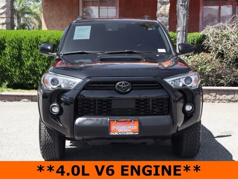 Used 2022 Toyota 4Runner TRD Off-Road AWD/4WD image 3