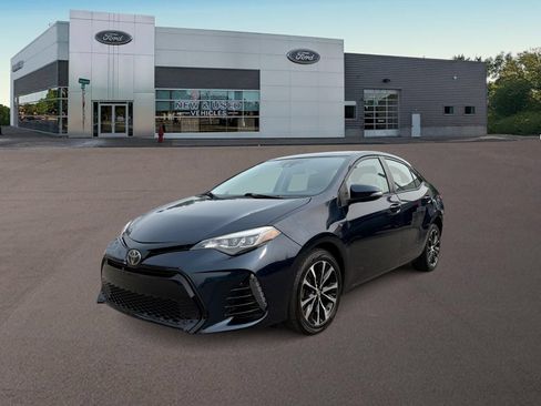 Used 2017 Toyota Corolla SE w/ Carpet Mat Package (TMS) FWD image 1