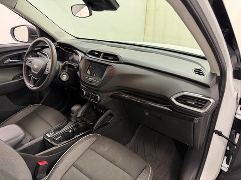 Used 2021 Chevrolet TrailBlazer LS FWD image 11