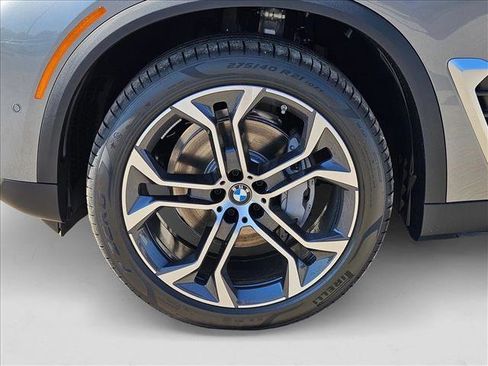 Used 2026 BMW X5 sDrive40i w/ Climate Comfort Package image 10