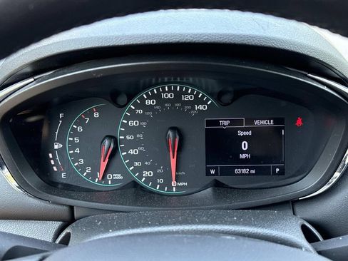 Used 2020 Chevrolet Trax LT w/ LT Convenience Package FWD image 18