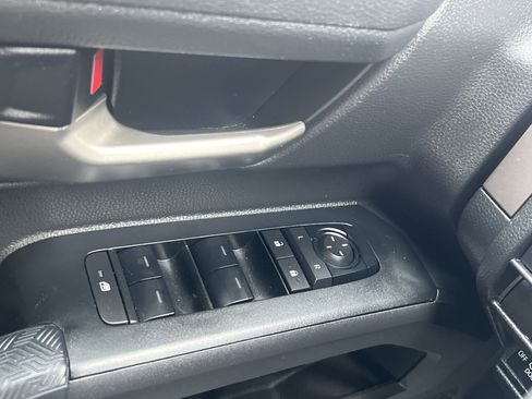 Used 2024 Toyota Tacoma TRD Off-Road image 26