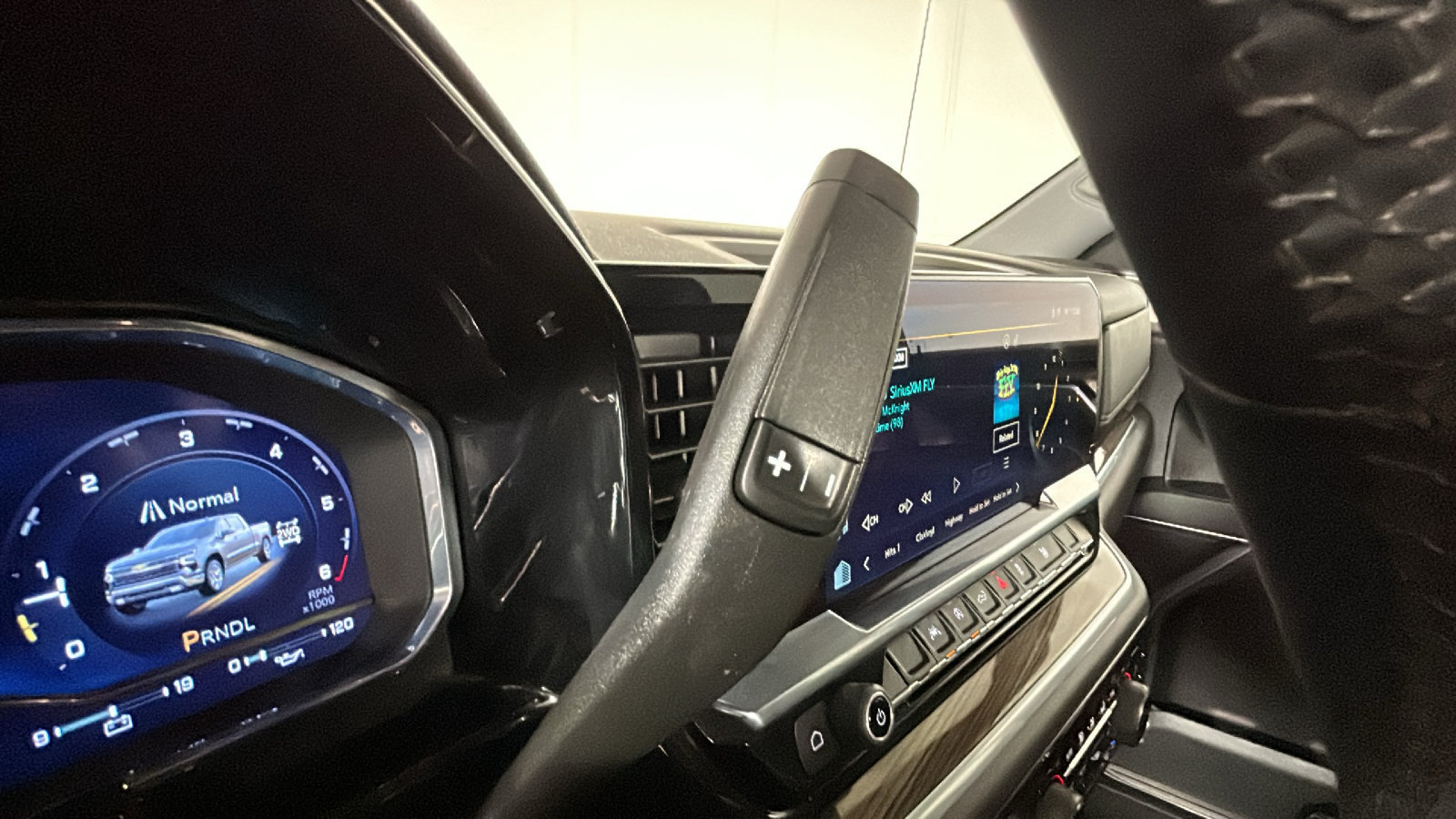 Used 2024 Chevrolet Silverado 1500 LT AWD/4WD image 24