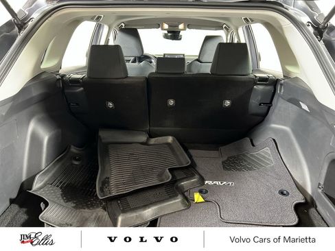 Used 2019 Toyota RAV4 LE image 16