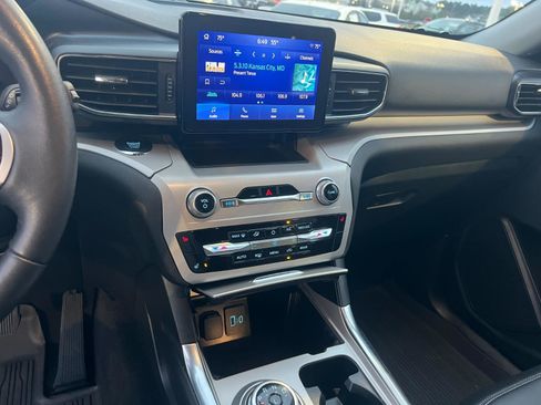 Used 2023 Ford Explorer XLT w/ Equipment Group 202A RWD image 25