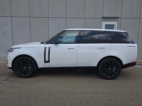 New 2025 Land Rover Range Rover SE image 3