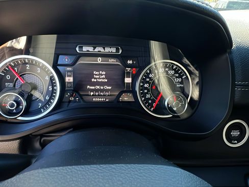 Used 2024 RAM 1500 Laramie image 28