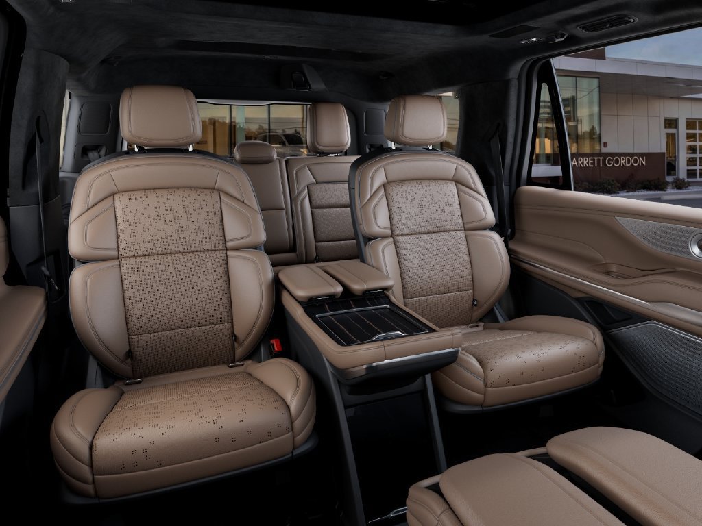 New 2027 Lincoln Navigator Black Label AWD/4WD image 11