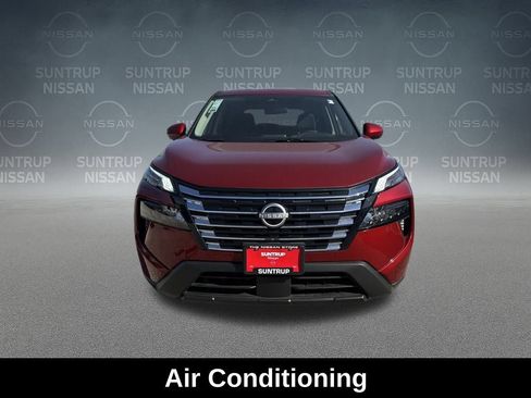 Used 2026 Nissan Rogue SV AWD/4WD image 9