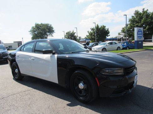 Used 2019 Dodge Charger Police RWD image 2