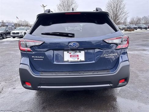 Used 2025 Subaru Outback Premium w/ Popular Package #1A image 10