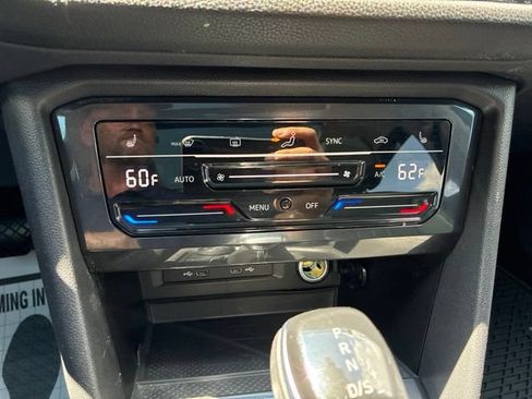 Used 2023 Volkswagen Tiguan SE w/ Panoramic Sunroof Package AWD/4WD image 22