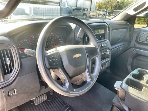 Used 2022 Chevrolet Silverado 1500 Custom image 11