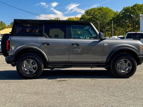 Used 2024 Ford Bronco Big Bend image 2