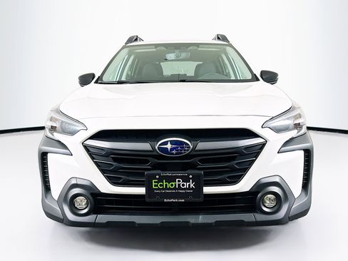 Used 2023 Subaru Outback Premium image 2