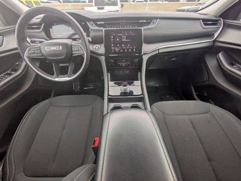 Certified 2023 Jeep Grand Cherokee L Laredo image 13