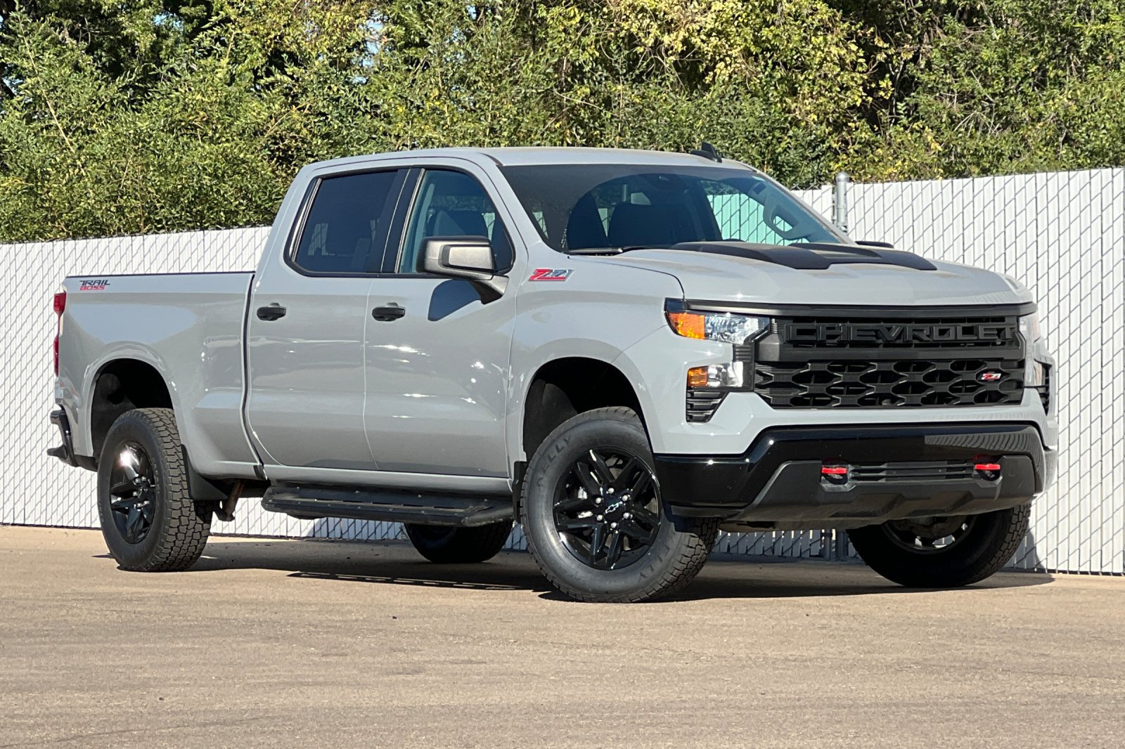 Used 2024 Chevrolet Silverado 1500 Custom Trail Boss AWD/4WD image 2
