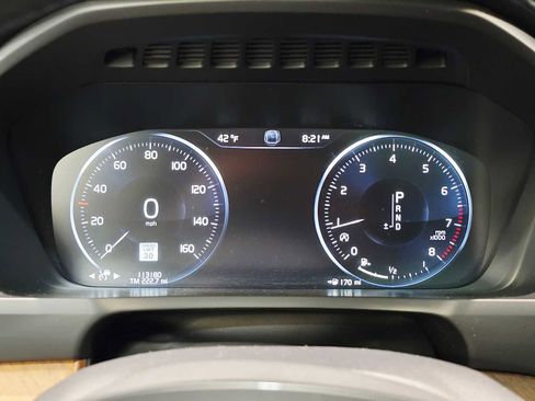 Used 2017 Volvo XC90 T6 Inscription w/ Vision Package image 11