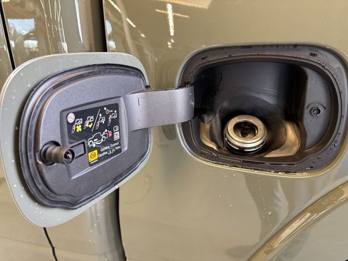 New 2026 RAM 1500 4x4 Crew Cab image 29