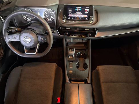 Used 2022 Nissan Rogue SV FWD image 3