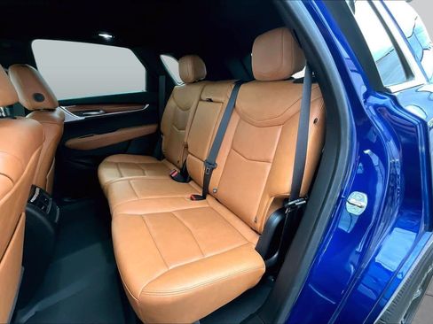 Used 2023 Cadillac XT5 Premium Luxury w/ Technology Package FWD image 21