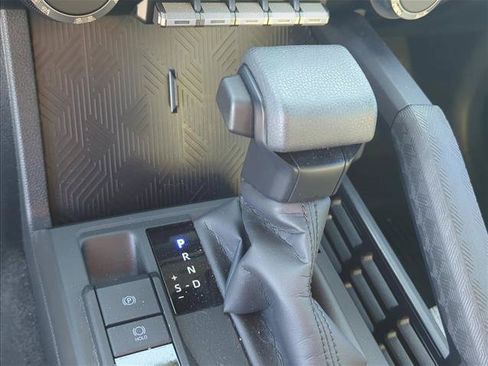 Certified 2025 Toyota 4Runner SR5 AWD/4WD image 22