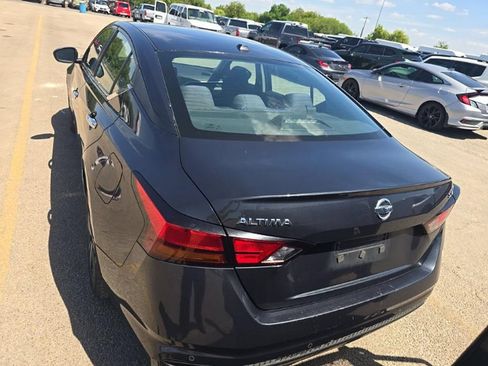 Used 2022 Nissan Altima 2.5 SV FWD image 3