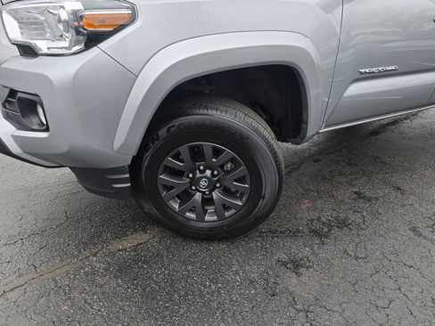 Certified 2023 Toyota Tacoma SR5 AWD/4WD image 2