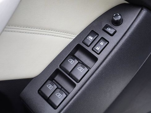 Used 2012 INFINITI G37 Convertible w/ Premium Pkg RWD image 35