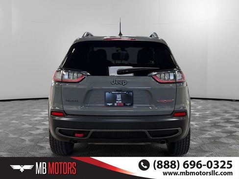 Used 2019 Jeep Cherokee Trailhawk w/ Comfort & Convenience Group image 4