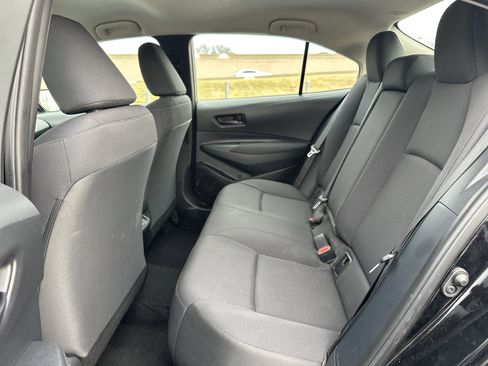 Used 2024 Toyota Corolla LE image 30