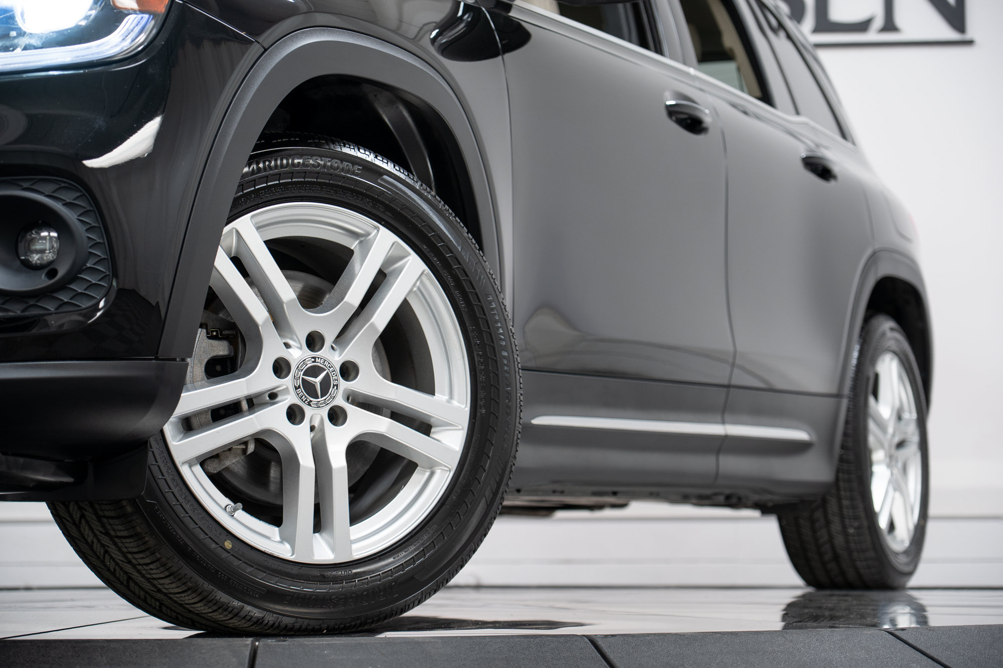 Certified 2020 Mercedes-Benz GLB 250 4MATIC image 27