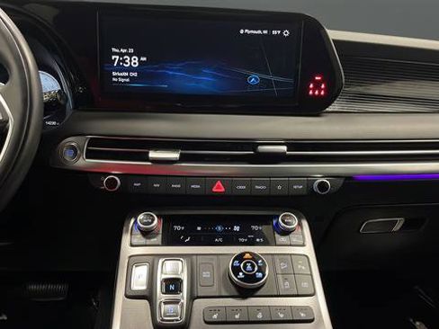 Used 2025 Hyundai Palisade Calligraphy AWD/4WD image 13