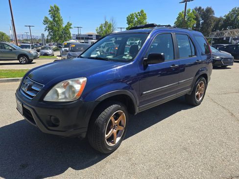 Used 2005 Honda CR-V LX image 1