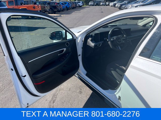 Used 2025 Hyundai Sonata SEL FWD image 11