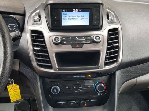Used 2023 Ford Transit Connect XL image 16