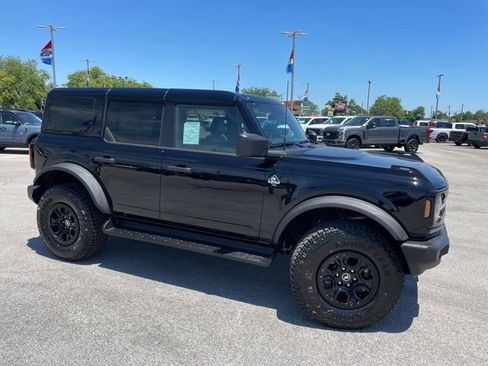 New 2026 Ford Bronco Outer Banks w/ Sasquatch Package AWD/4WD image 2