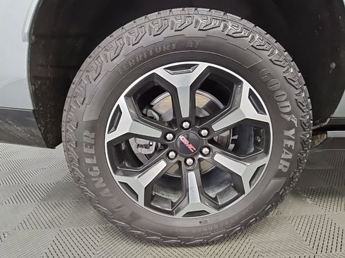 Used 2025 GMC Yukon XL AT4 w/ AT4 Premium Package image 53