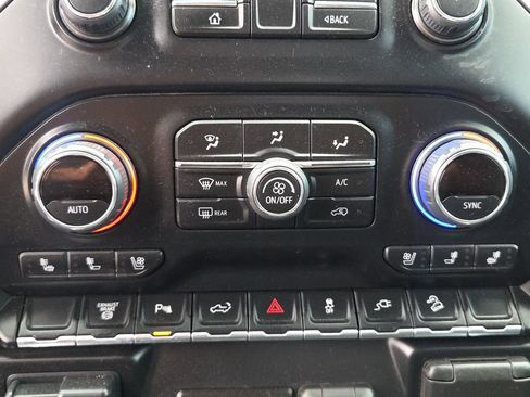 Used 2022 Chevrolet Silverado 3500 LTZ w/ LTZ Texas Edition image 23