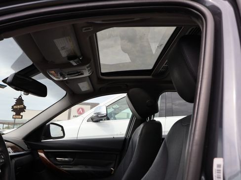 Used 2015 BMW 328i xDrive Sedan AWD/4WD image 18
