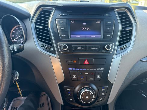 Used 2018 Hyundai Santa Fe Sport image 20