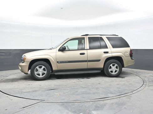 Used 2004 Chevrolet TrailBlazer LS w/ LS Preferred Equipment Group AWD/4WD image 4