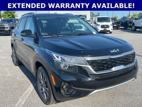 Used 2023 Kia Seltos S w/ Navigation Package FWD image 8