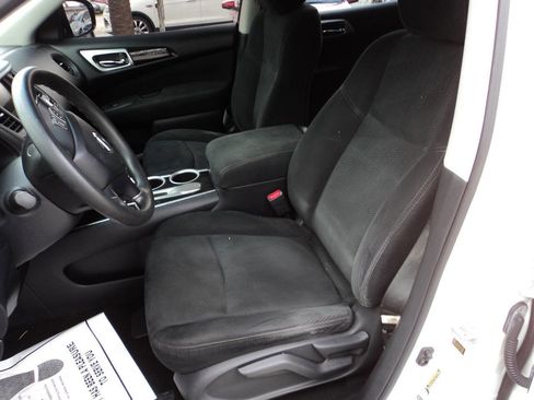 Used 2014 Nissan Pathfinder S image 13