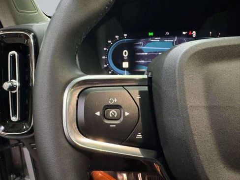 Used 2023 Volvo XC40 B5 Plus w/ Driver Assist Package AWD/4WD image 30