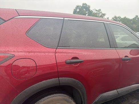 Certified 2023 Nissan Rogue SV FWD image 5